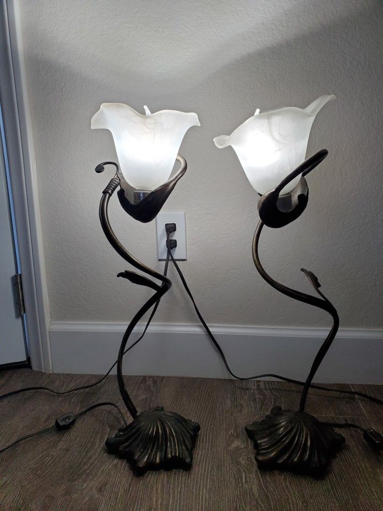 Vintage Frosted Tulip Shade Lamp Set