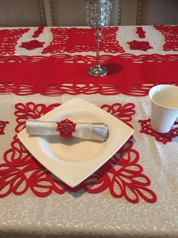 Brand new Table runner set