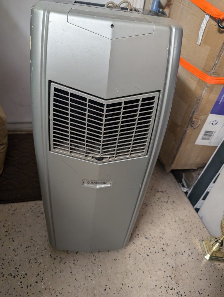 AM COR Air Conditioner 