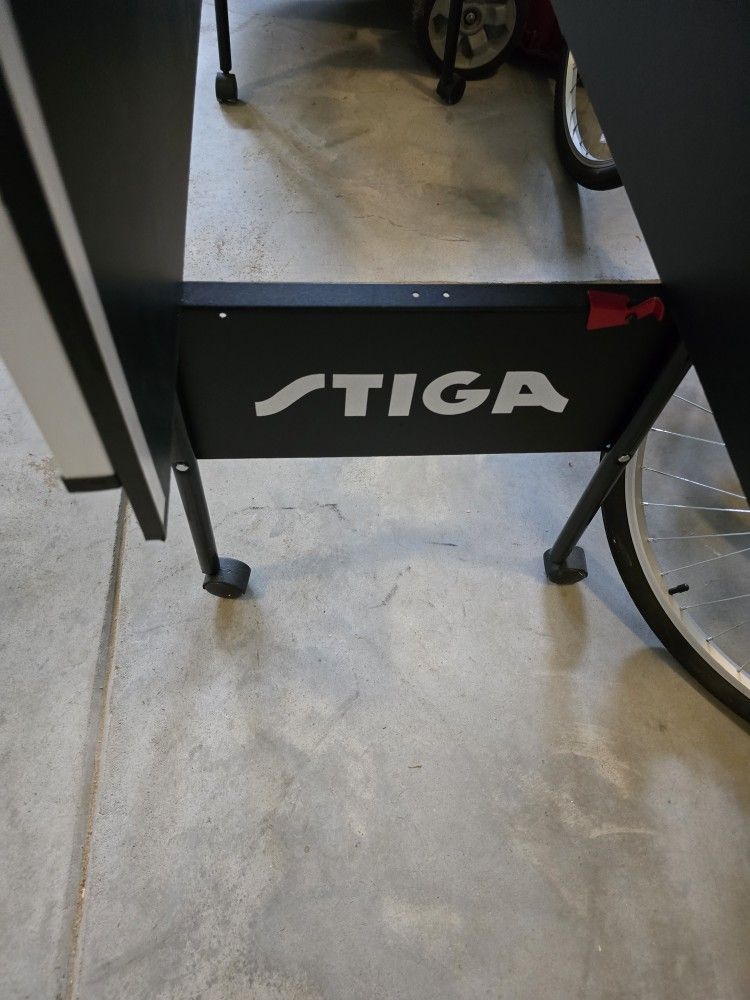 Stiga Ping Pong Table