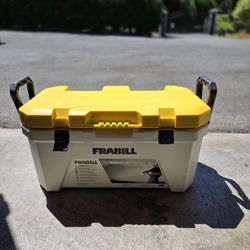 Frabill Magnum Bait Station 30 Quart Bait Cooler with Dual Aeration