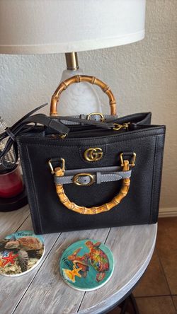AVAILABLE,, Black Purse, Medium Size