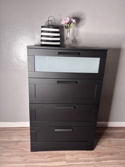 Dresser ikea