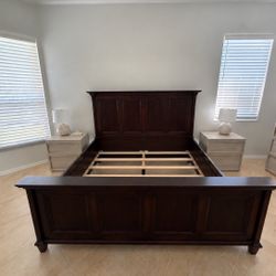 Solid Wood King bed Frame 