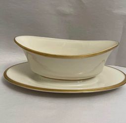 Lenox Eternal Gravy Boat with Attached Underplate USA Gold Trim