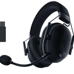Razer BlackShark V2 Pro Wireless Gaming Headset: THX 7.1 Spatial Surround Sound - 50mm Drivers - Detachable Mic - for PC, PS5, PS4, Switch, Black