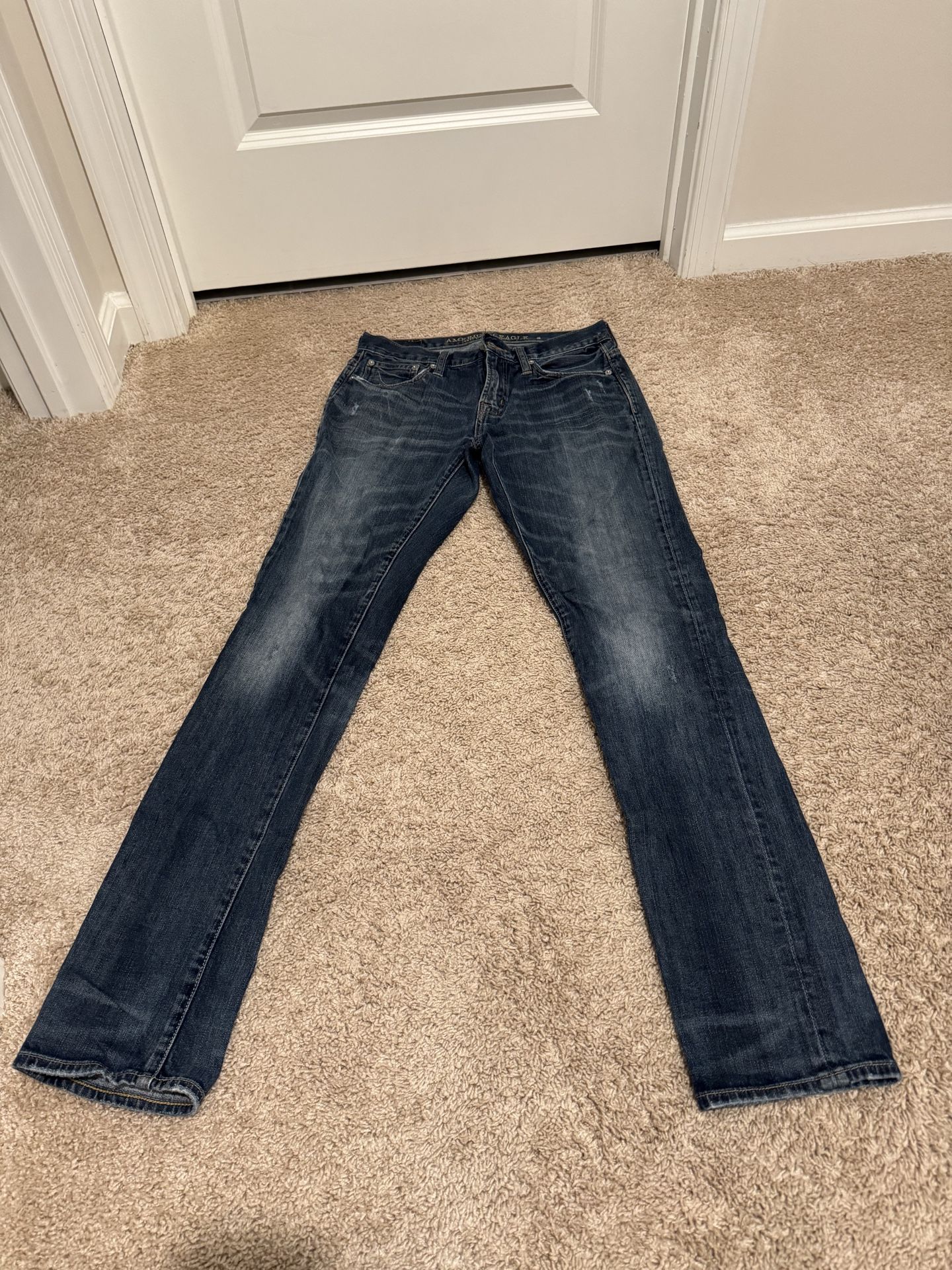 American Eagle outfitters men’s straight jeans dark blue wash