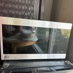 LG MICROWAVE 