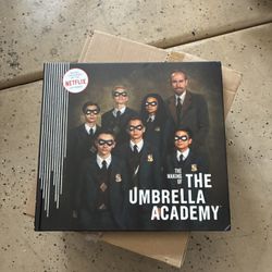 THE UMBRELLA ACADEMY BOOK 