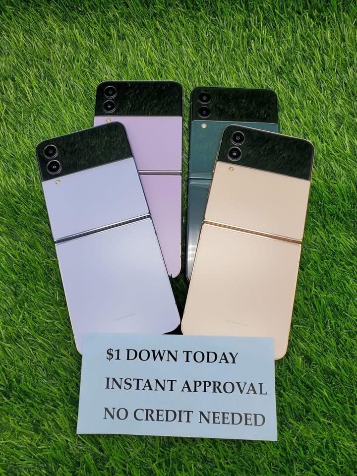 Galaxy Z Flip5 5G 256GB UNLOCKED