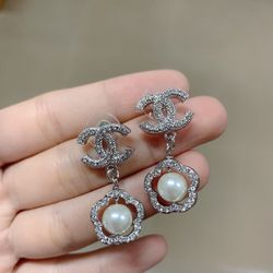 Fashion earrings