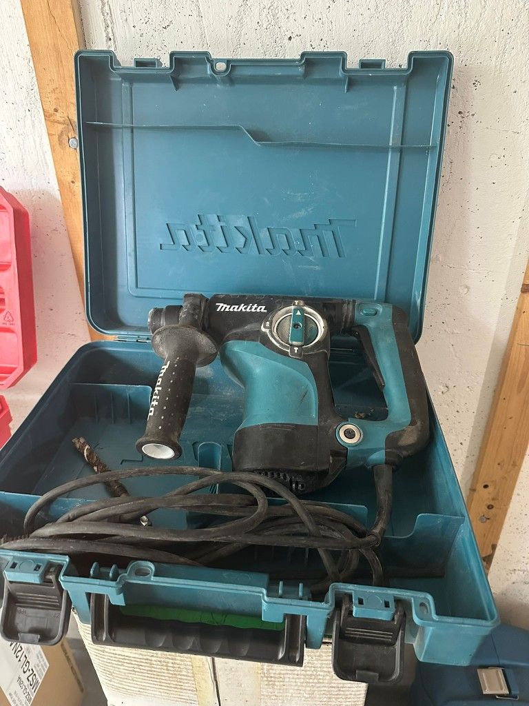 Makita Hammer Gun