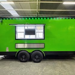 18 FT FOOD TRAILER – $32,500 🎪✨