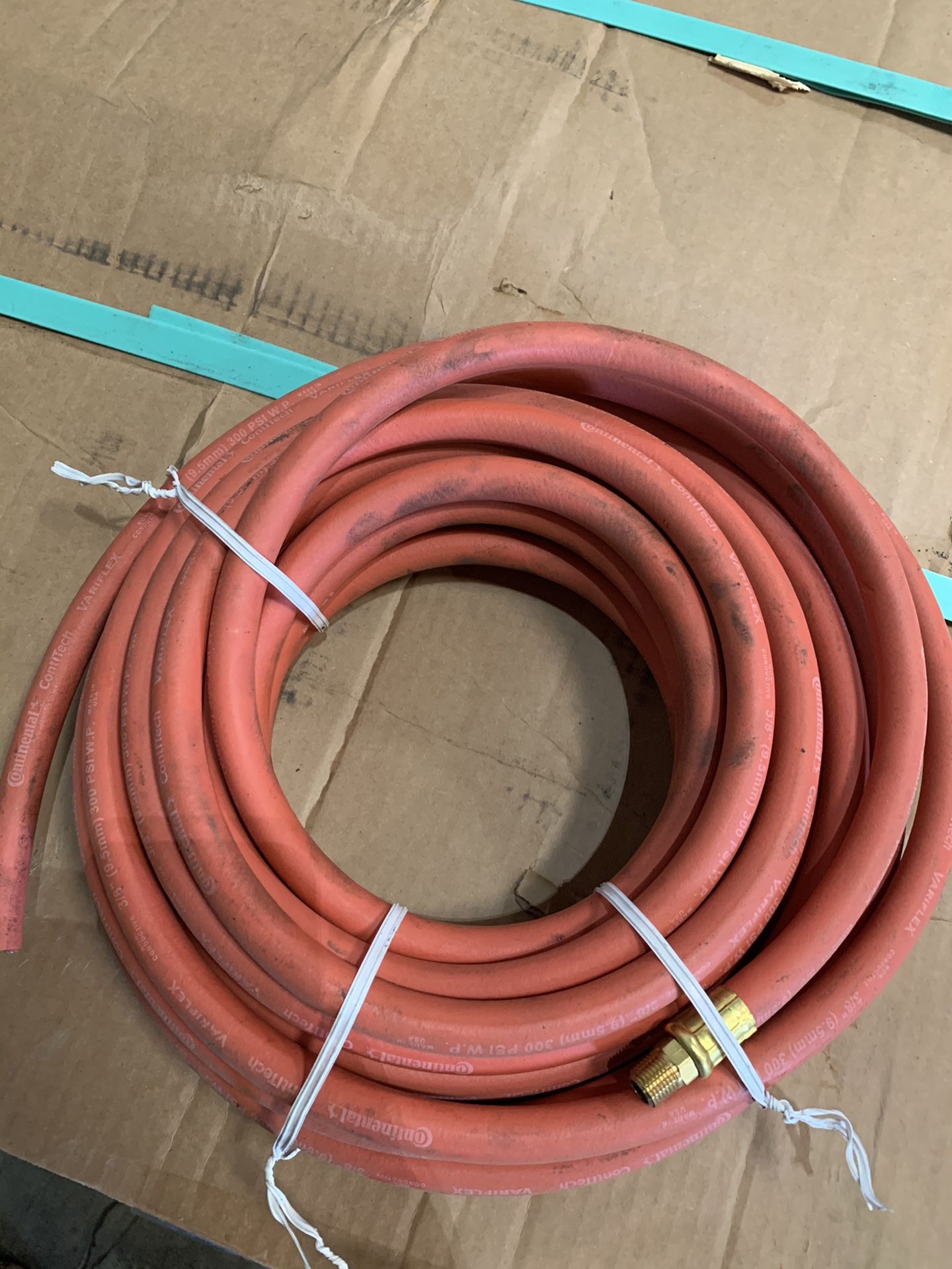 Brand new 3/8 continental air hose 50ft 300 psi