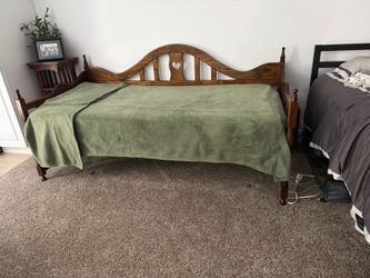 Solid Wood Day Bed