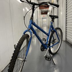 Cannondale Mountain Bike 