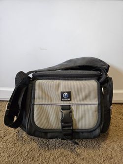 Official Nintendo GameCube Travel Bag Storage Shoulder Strap