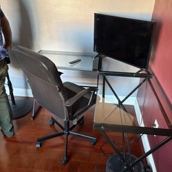 L Shape Glass Table And Chair 