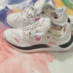 Tenni Shoes