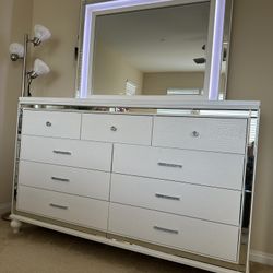 Dresser With Mirror Like New