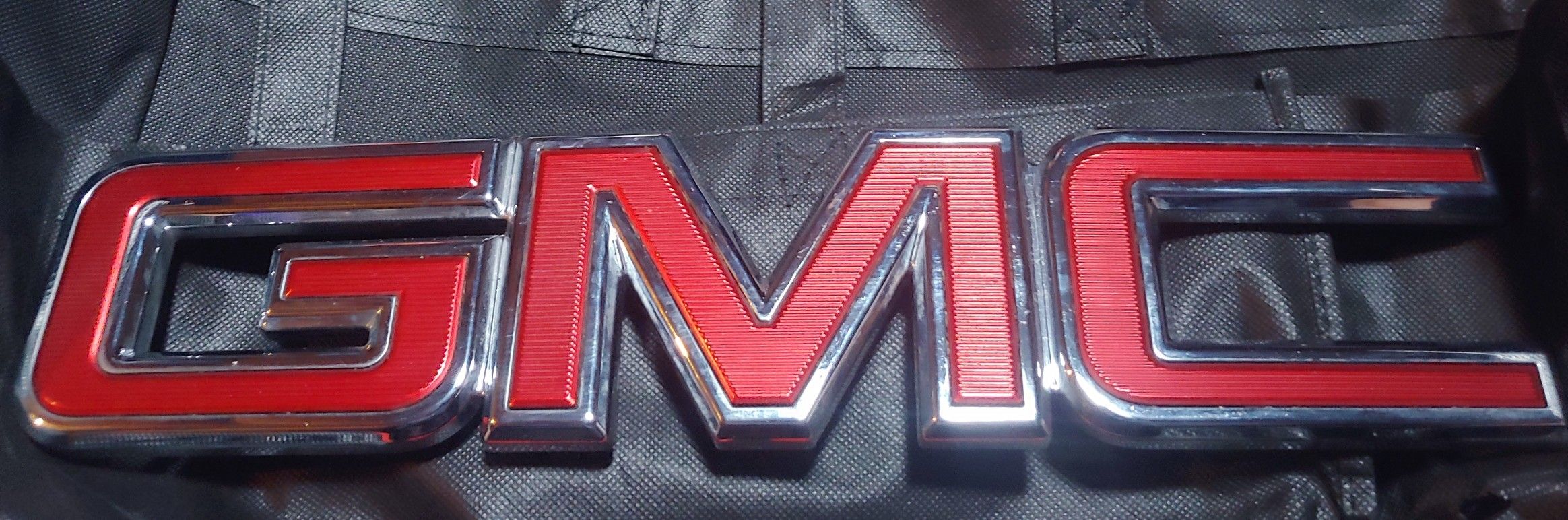 GMC  Emblem