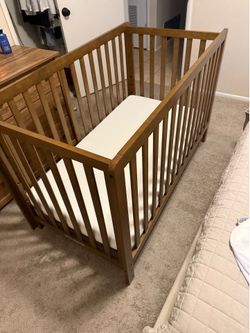 Crib/ mattress