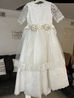 First Communion Dress/Vestido De Primera Comunión 
