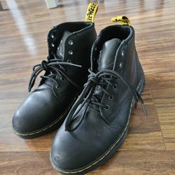 Dr Marten Airwair Boots