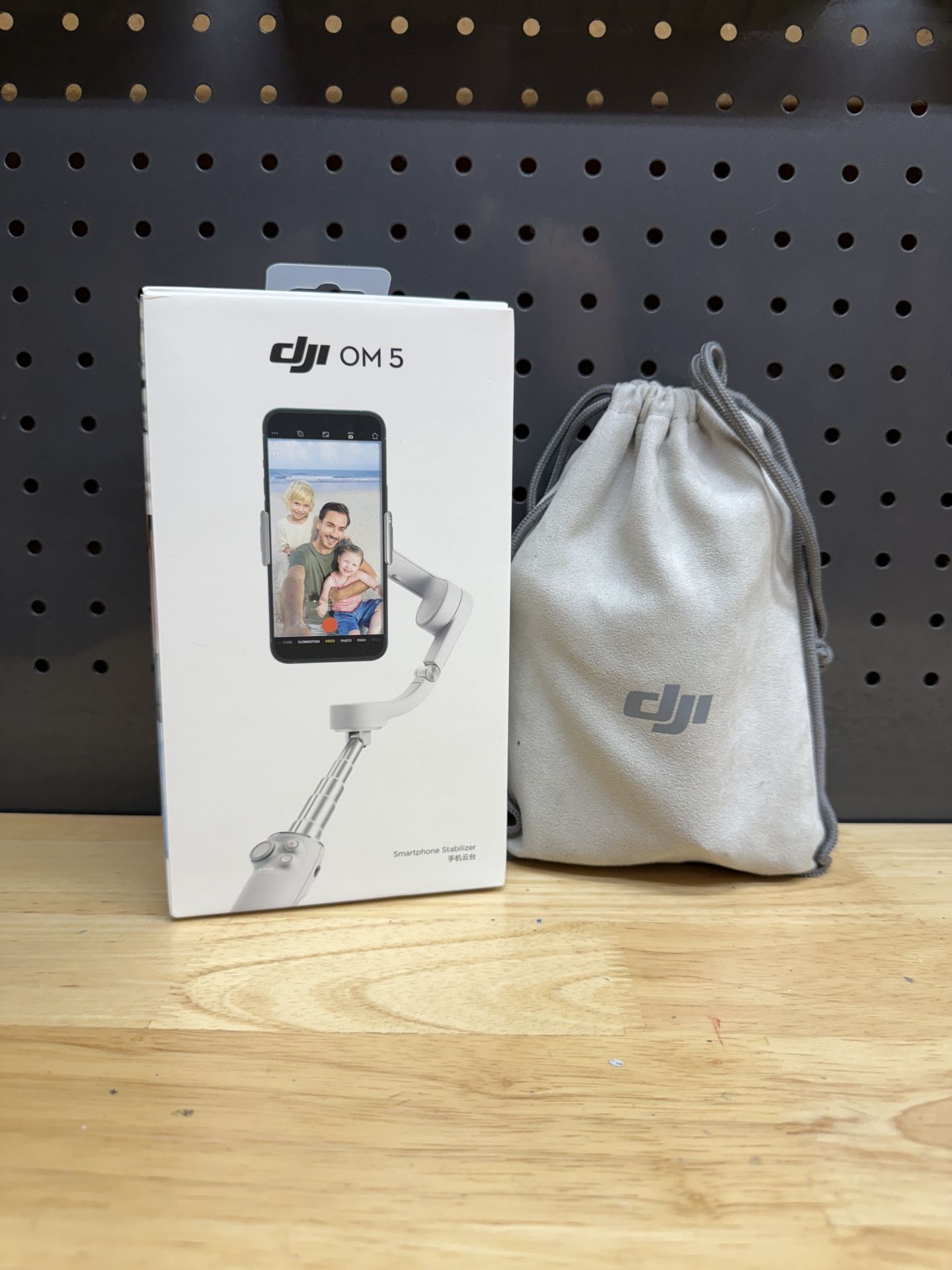 * * DJI OM 5 Smartphone Gimbal Stabilizer * *