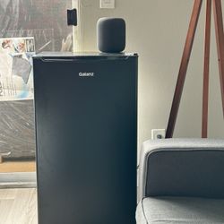 Galanz Mini Fridge