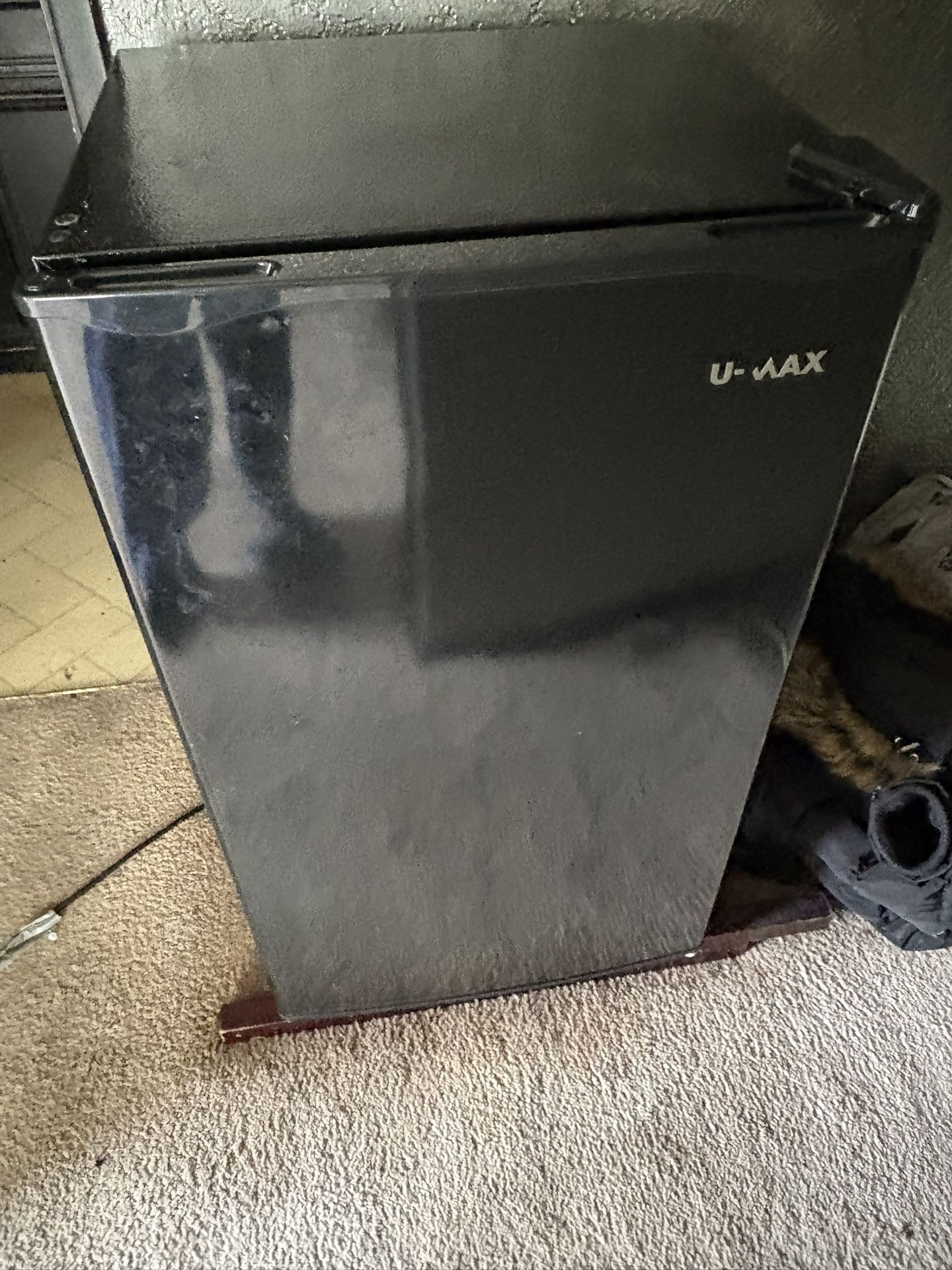 Mini Fridge Works Great