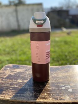 Burgundy 24 Oz Owala Never Been Used