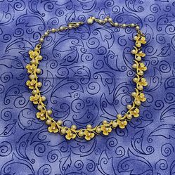 Fashion Pearl And Rhinestone Necklace 