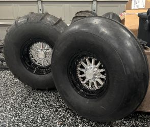 Packard Can Am Maverick R Wheels and Paddles