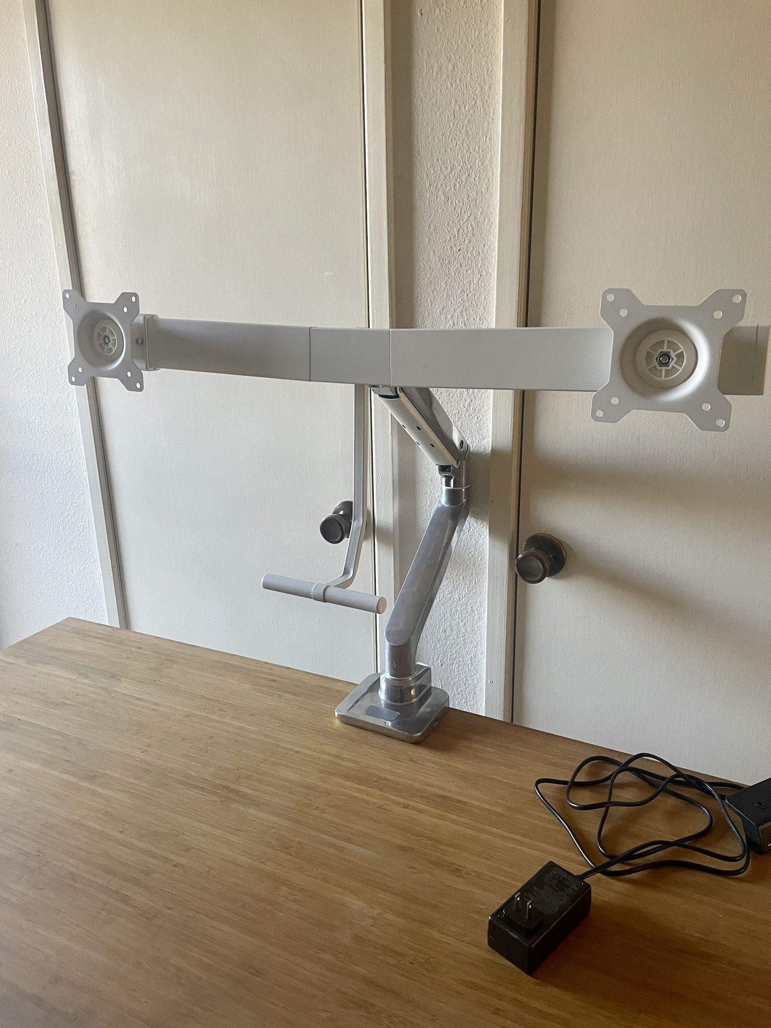DUAL MONITOR DESK MOUNT 💥 CHROME & WHITE ** Raise / Lower, Portrait / Landscape - USB & USB-C Ports