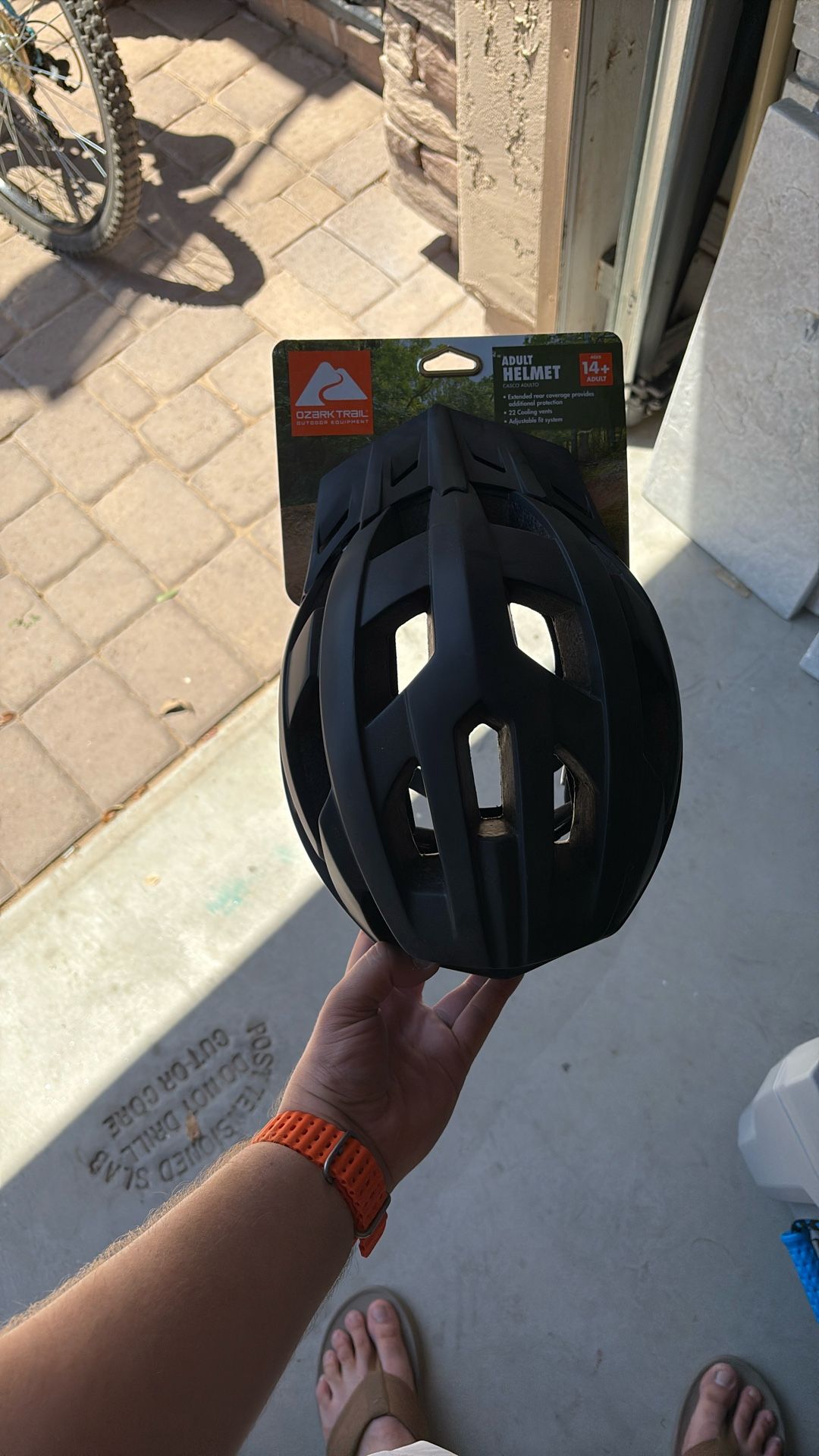 Adult Bike helmet (NEW)