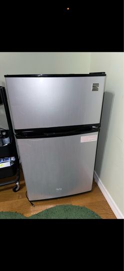 Mini refrigerator