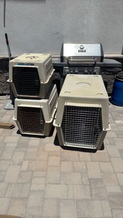 Dog crate/kennel