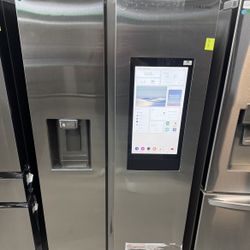 Samsung Family Hub Side By Side Refrigerator With Water And Ice Maker🚨New Scratch And Dent🚨