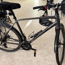 Giant Escape City 3 Disc Adult Bike 