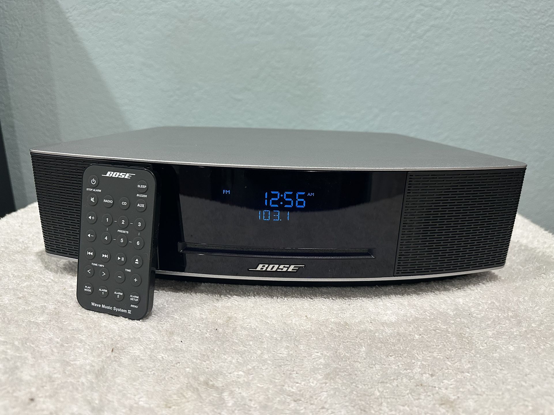 Bose Wave Music System IV CD Player AM/FM Radio 417788-WMS with Remote