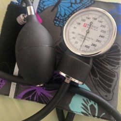 Medical Equipment Supplies LIKE NEW!