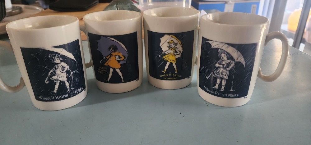 Coffee Cups , Morten Salt Logo. Made In Japan.very Old But Excellent Condition, Only Had As Display