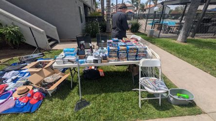 Apartment Yard sale estate sale garage sale