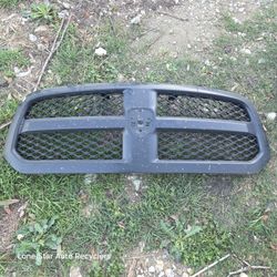 2013 To 2018 Ram 1500 Grille