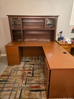 L-Shaped Executive Desk with Hutch