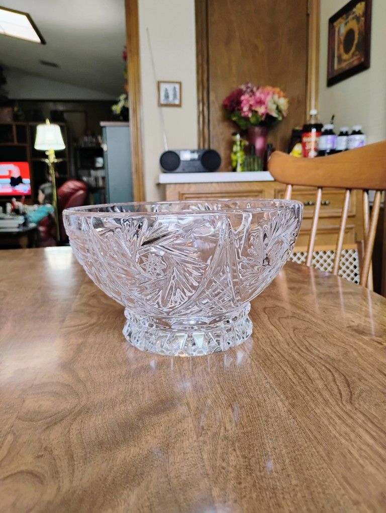 Star of David Lead Crystal detailed and etched candy/serving bowl