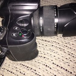 Fuji pics S 6000 digital camera with zoom lens very nice only $150 firm