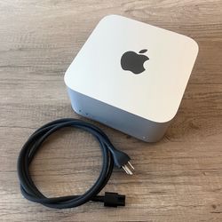 Apple Mac Studio (M1 Max, 10-core CPU/24-core GPU, 64GB RAM, 1TB SSD)