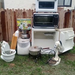 Appliances Mini Fridge Toaster Oven Stand Mixer Slicer Fondue Breadmaker Cuttinging board